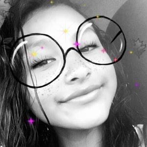 Meet your Posher, Daniella